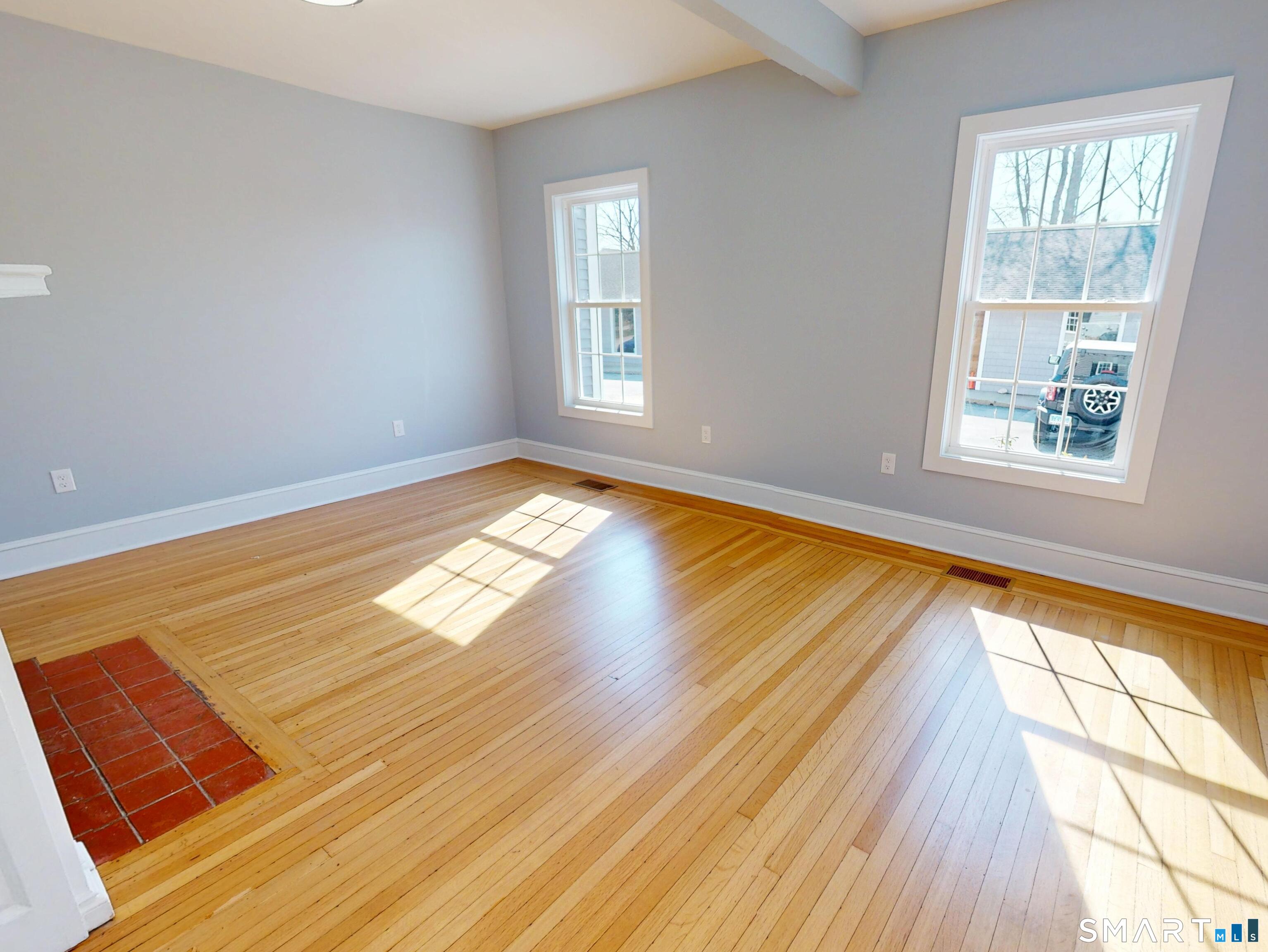 132 Boston Post Road East Lyme CT 06333