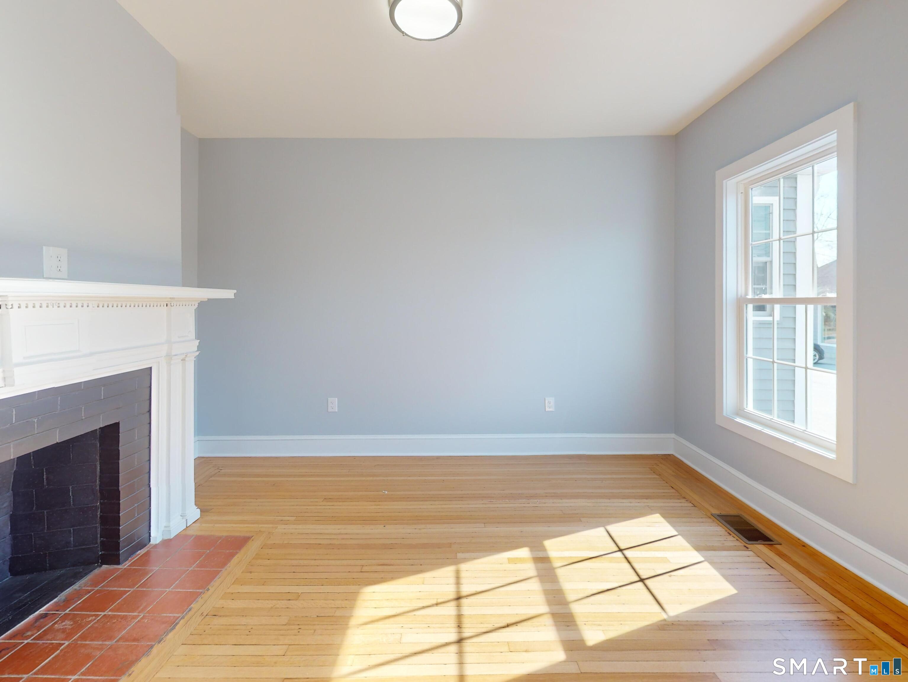 132 Boston Post Road East Lyme CT 06333