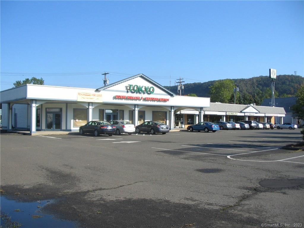 1646 Litchfield Turnpike Woodbridge CT 06525