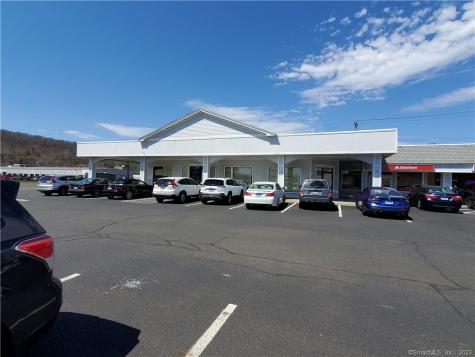 1646 Litchfield Turnpike Woodbridge CT 06525
