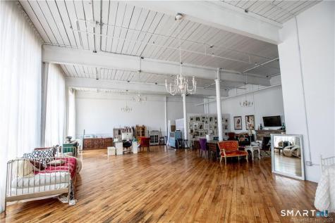 642 Hilliard Street Manchester CT 06042