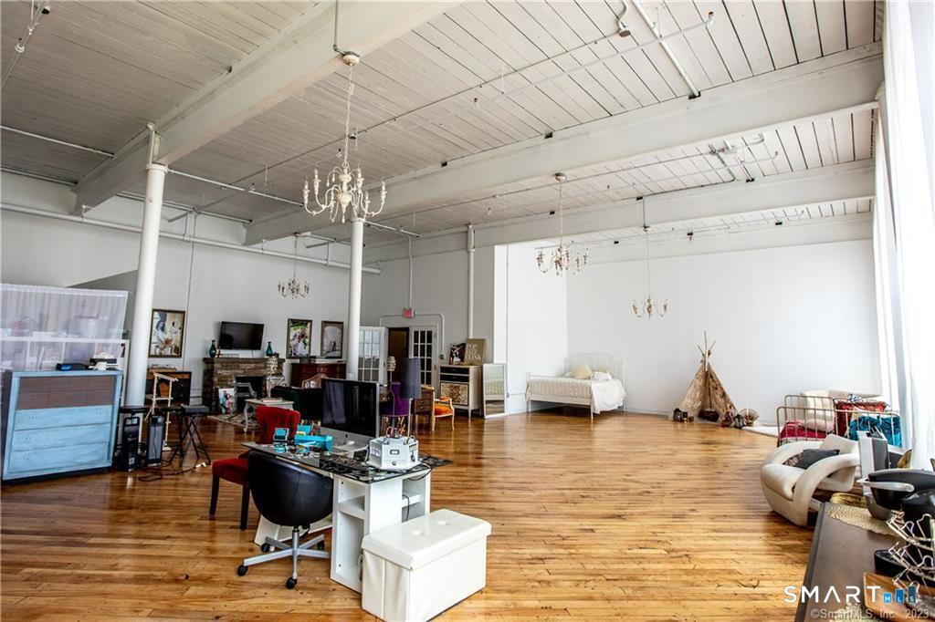 642 Hilliard Street Manchester CT 06042