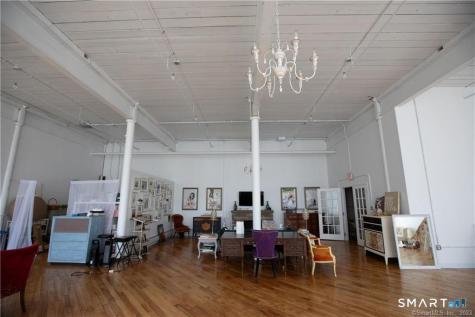 642 Hilliard Street Manchester CT 06042