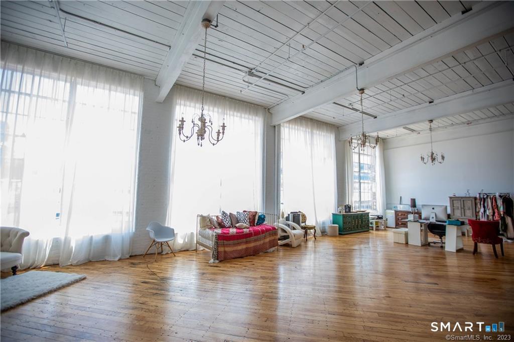 642 Hilliard Street Manchester CT 06042