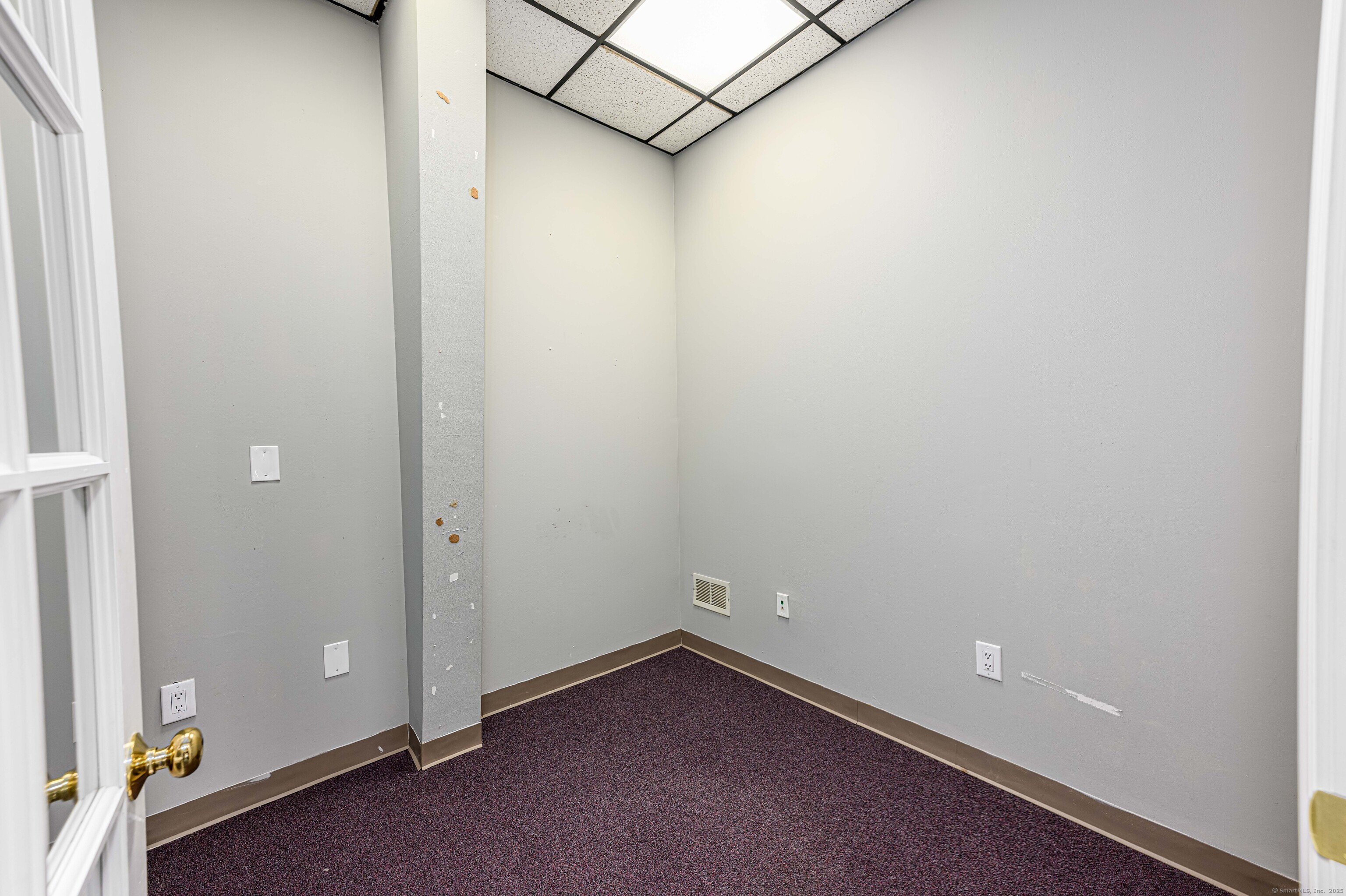 565 Washington Avenue North Haven CT 06473