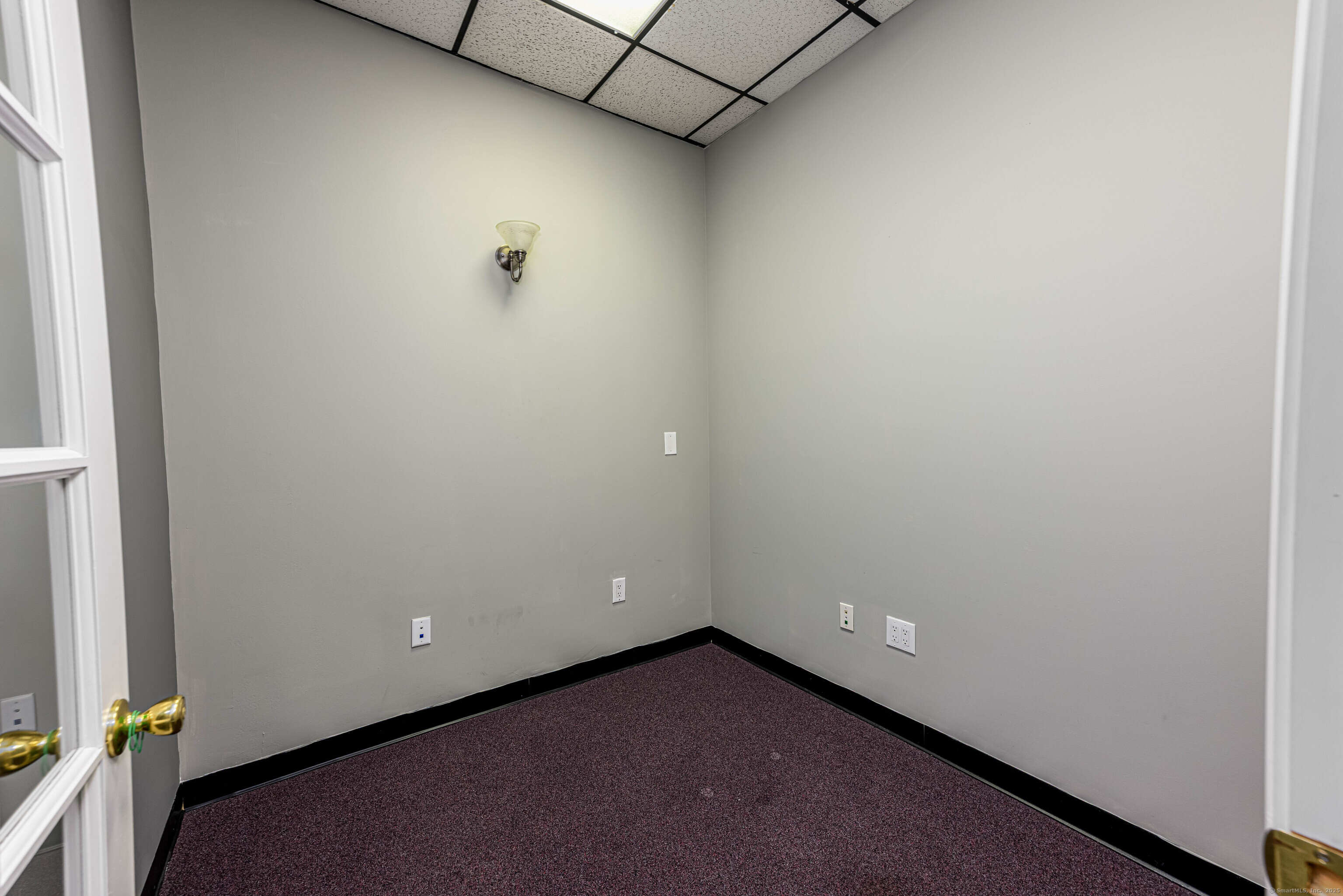 565 Washington Avenue North Haven CT 06473
