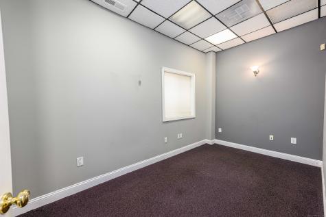 565 Washington Avenue North Haven CT 06473