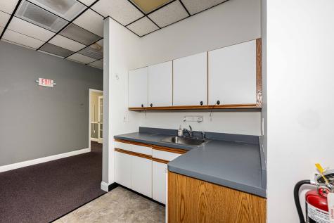 565 Washington Avenue North Haven CT 06473
