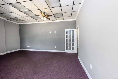 565 Washington Avenue North Haven CT 06473