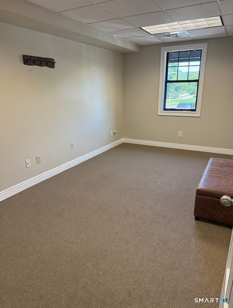 3074 Whitney Avenue Hamden CT 06518