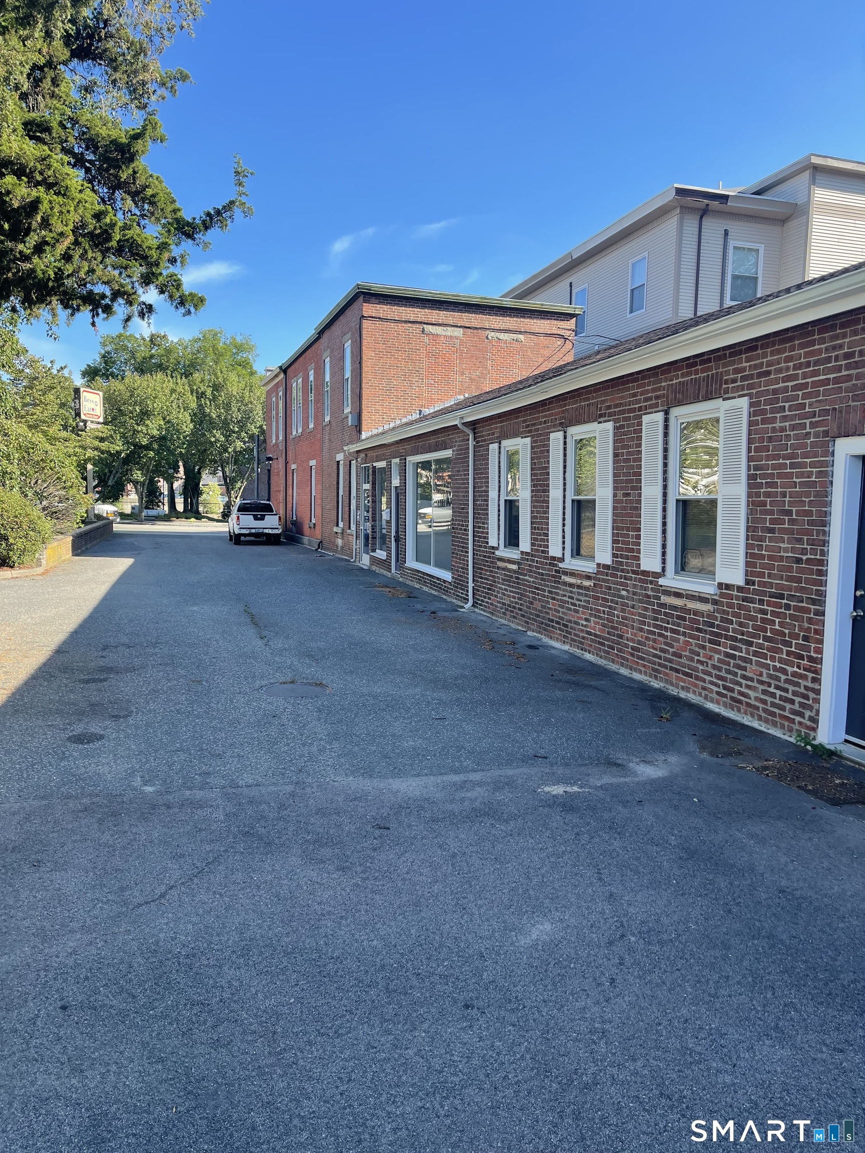 29 West Broad Street Stonington CT 06379