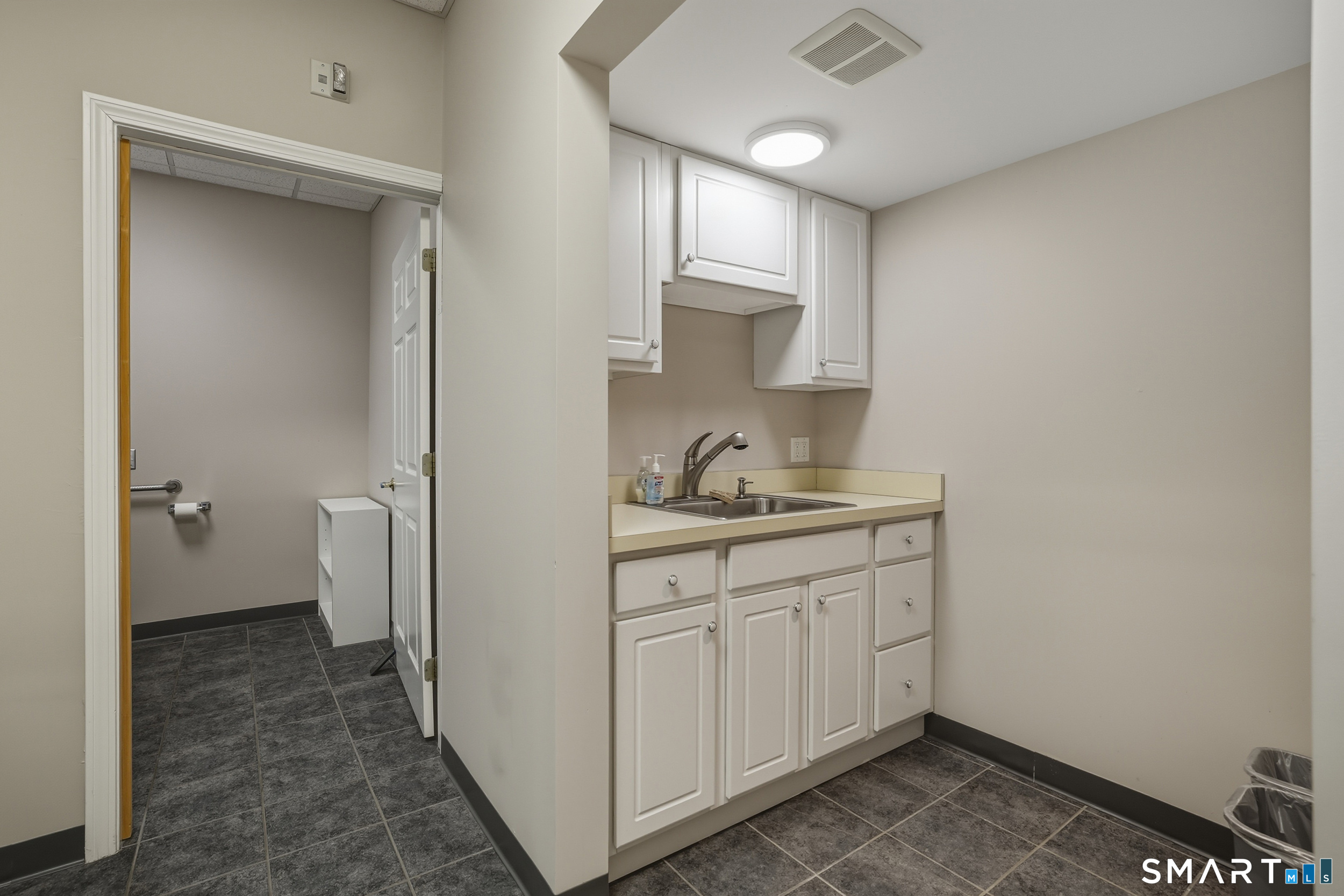 2346 Boston Post Road Guilford CT 06437