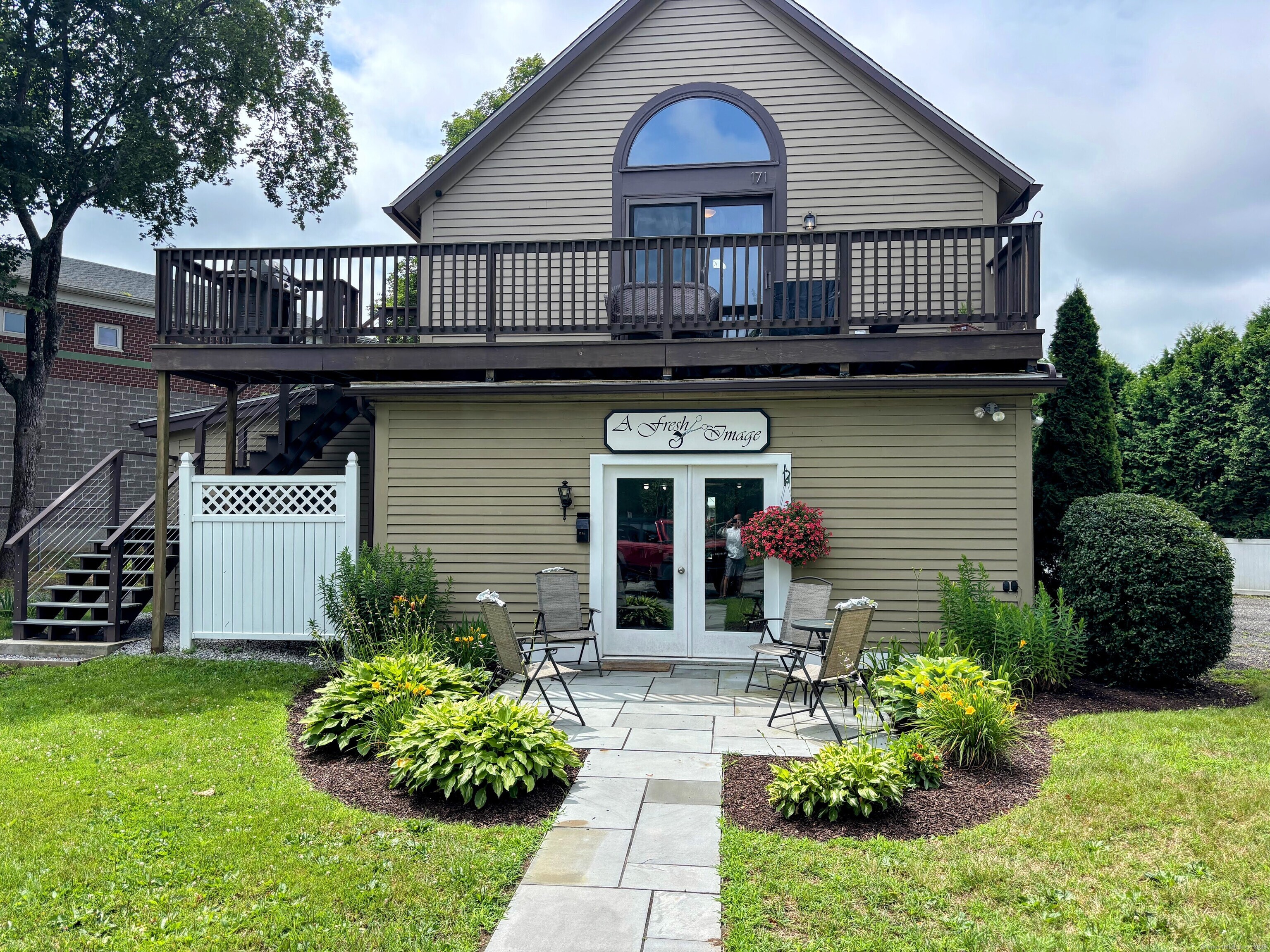 171 Main Street Deep River CT 06417