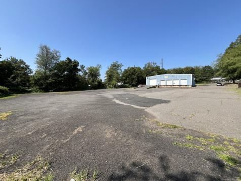 644 Amity Road Bethany CT 06524