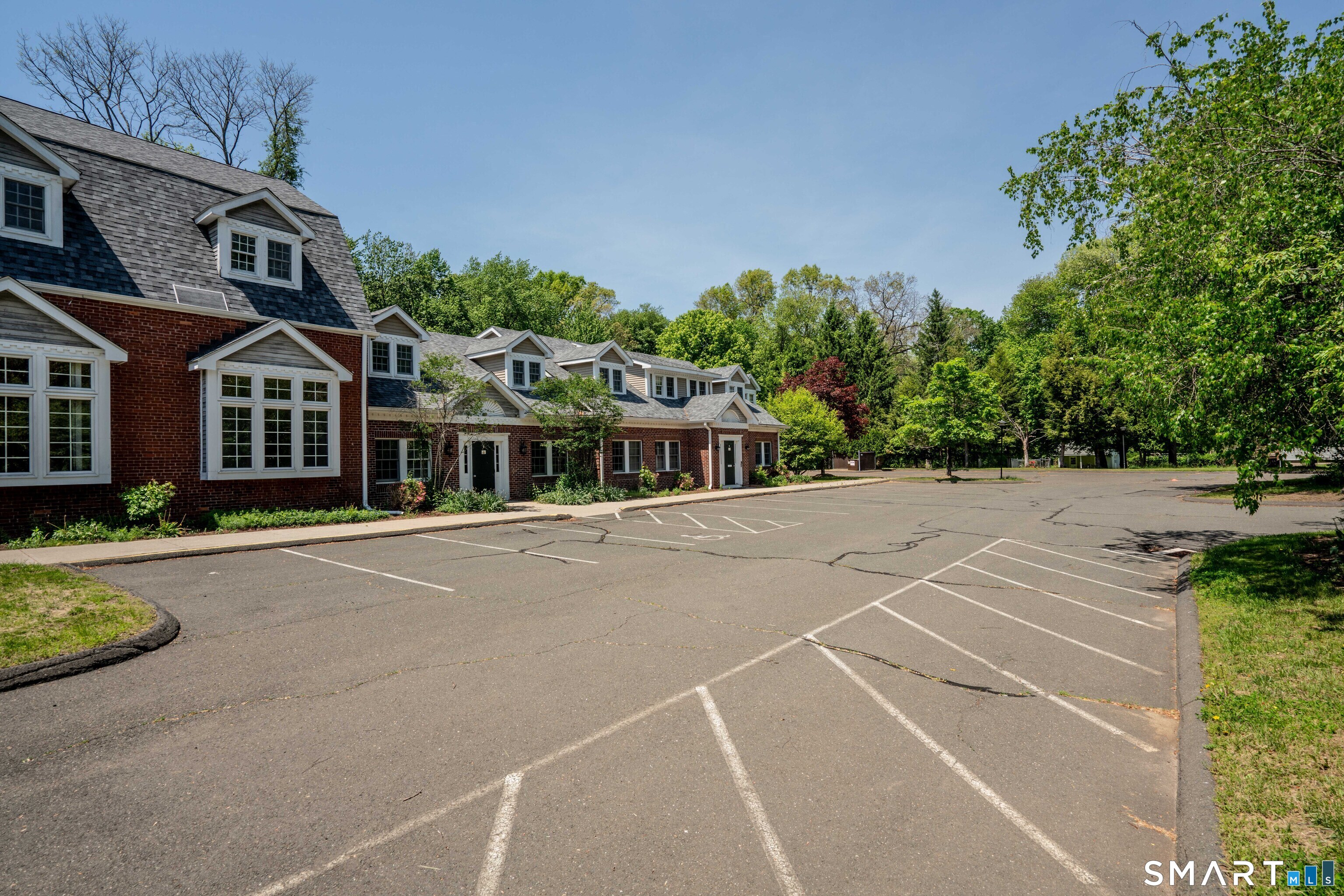 1170 Ellington Road South Windsor CT 06074