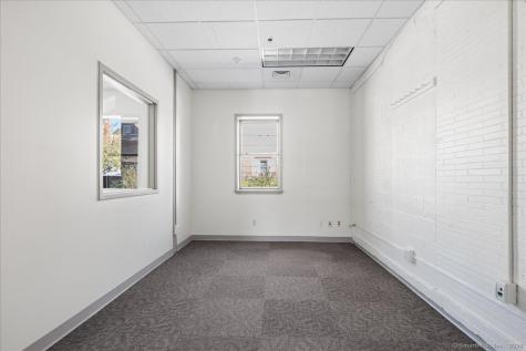 10 Railroad Avenue Norwich CT 06360