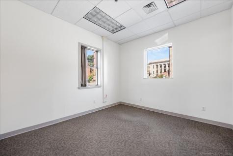 10 Railroad Avenue Norwich CT 06360