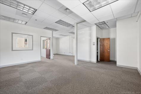 10 Railroad Avenue Norwich CT 06360