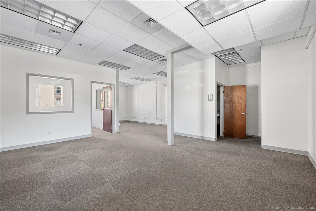 10 Railroad Avenue Norwich CT 06360