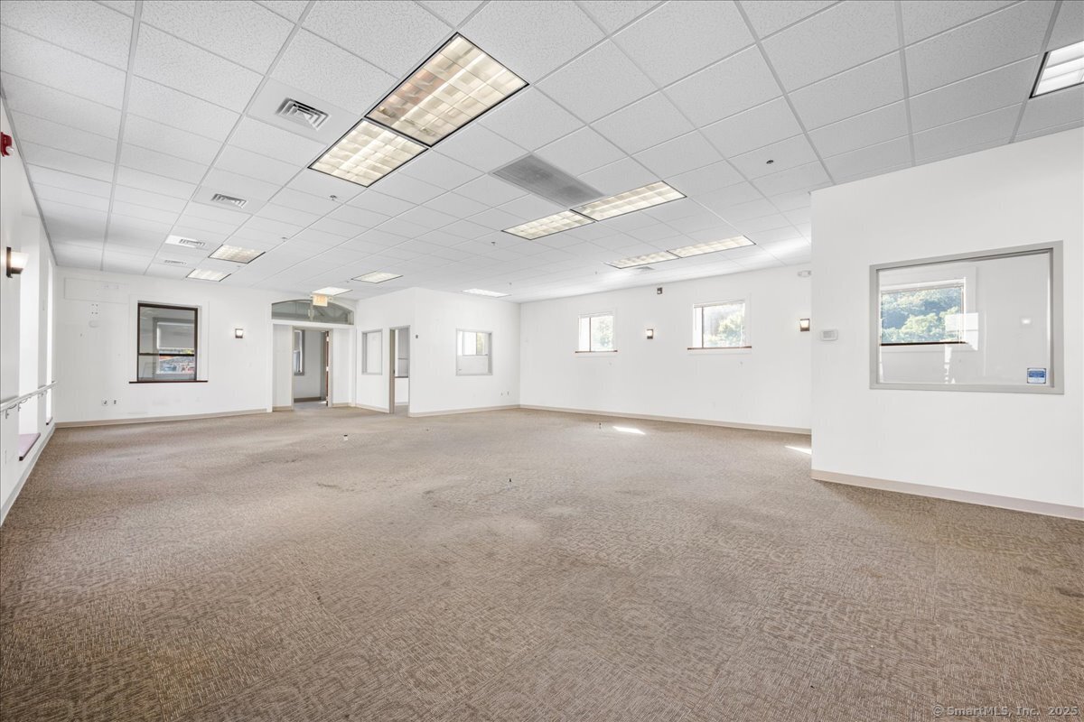 10 Railroad Avenue Norwich CT 06360