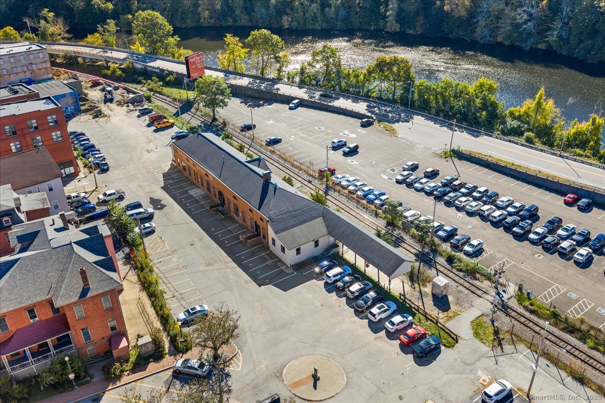 10 Railroad Avenue Norwich CT 06360