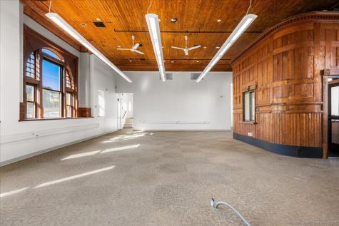 10 Railroad Avenue Norwich CT 06360