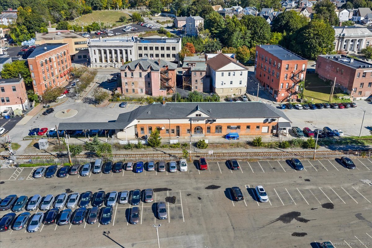 10 Railroad Avenue Norwich CT 06360