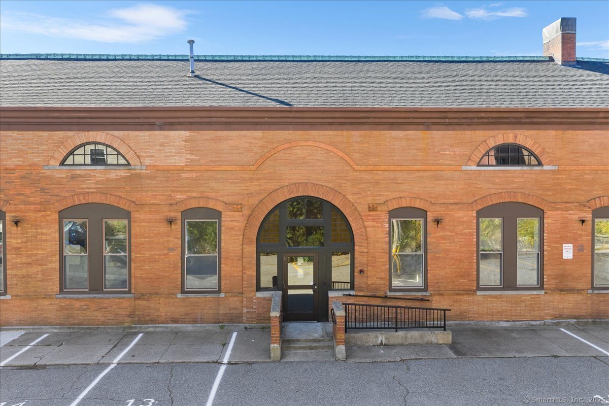 10 Railroad Avenue Norwich CT 06360