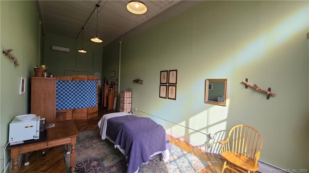 642 Hilliard Street Manchester CT 06042
