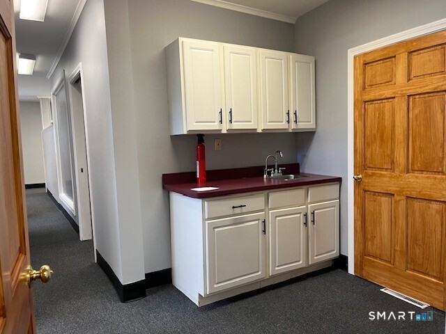 1948 Chapel Street New Haven CT 06515