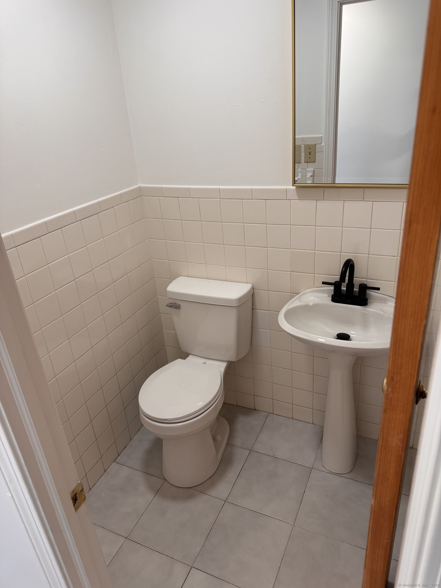 2404 Whitney Avenue Hamden CT 06518