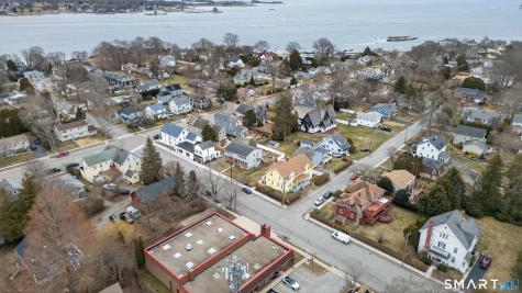 6 Lower Boulevard New London CT 06320