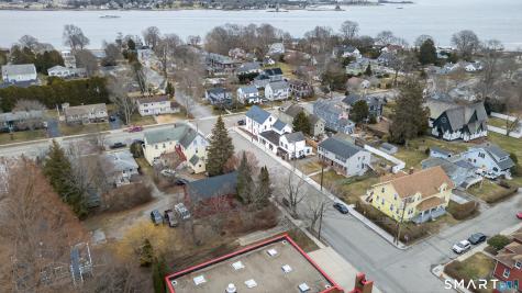 6 Lower Boulevard New London CT 06320