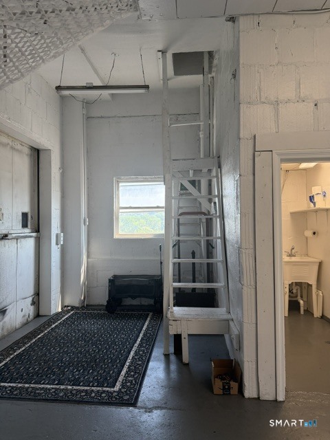 33 Hull Street Shelton CT 06484