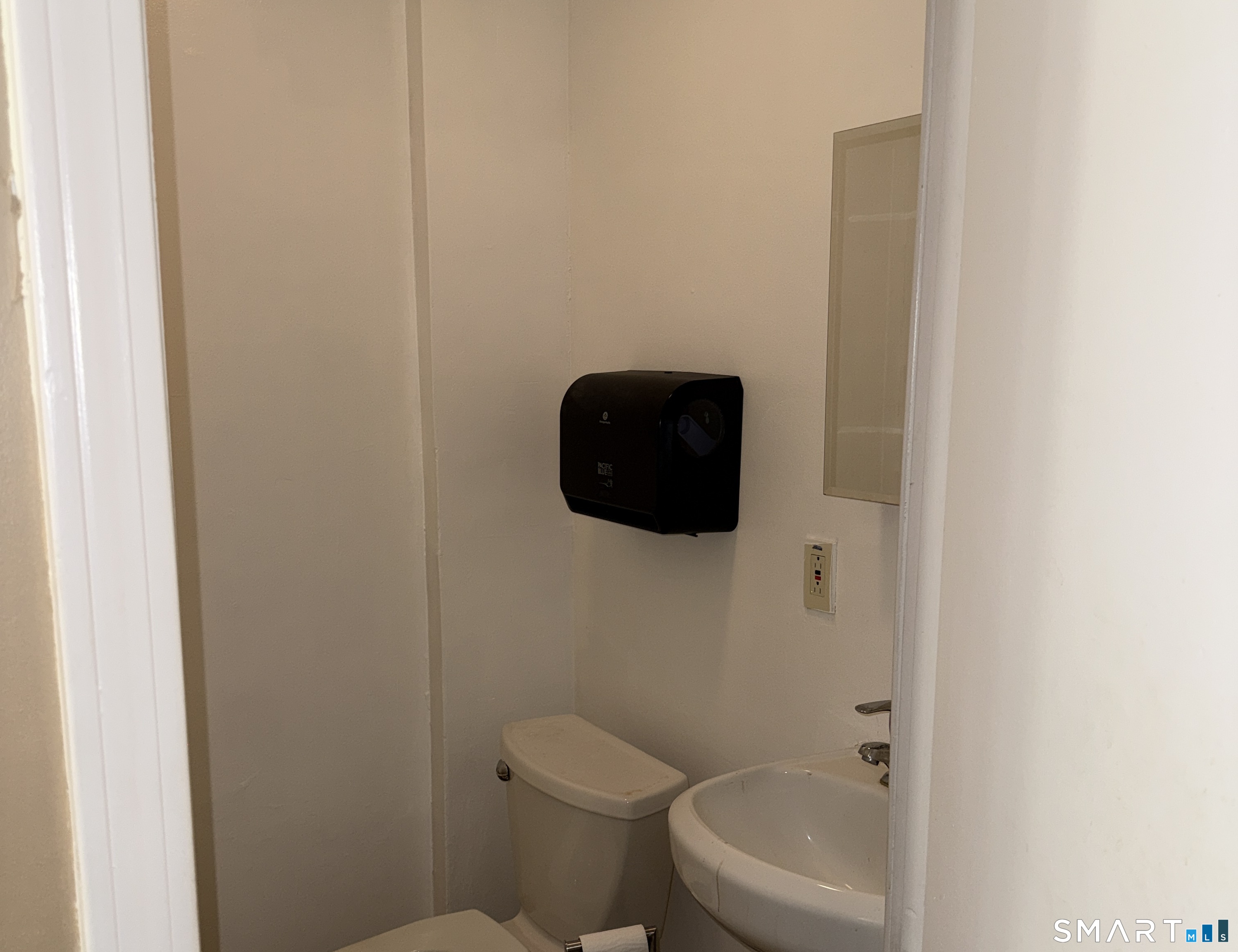 198 Wethersfield Avenue Hartford CT 06114