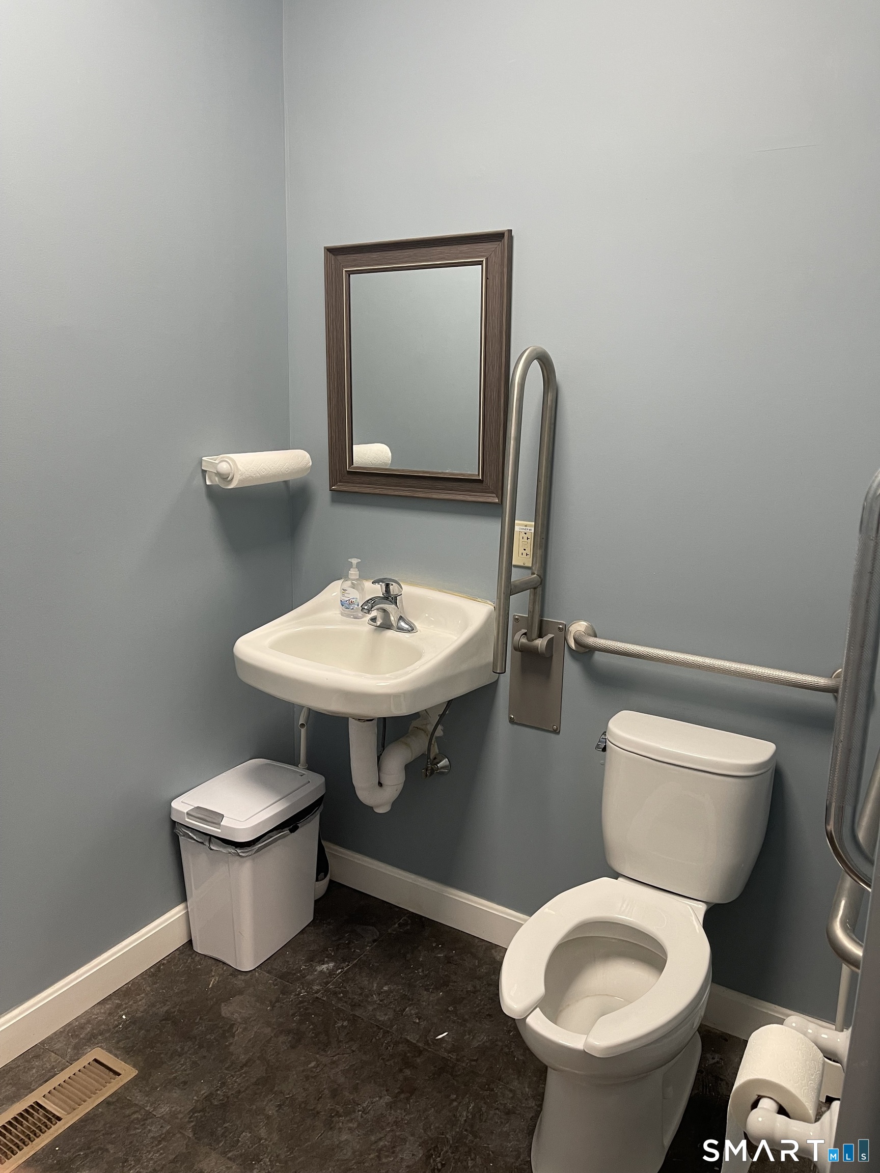 29 West Broad Street Stonington CT 06379