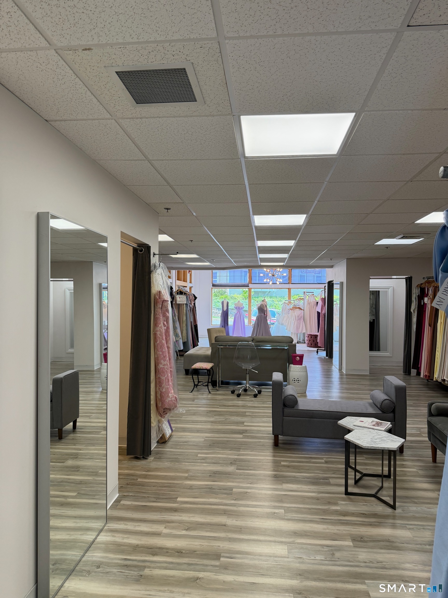 51 East Main Street Avon CT 06001