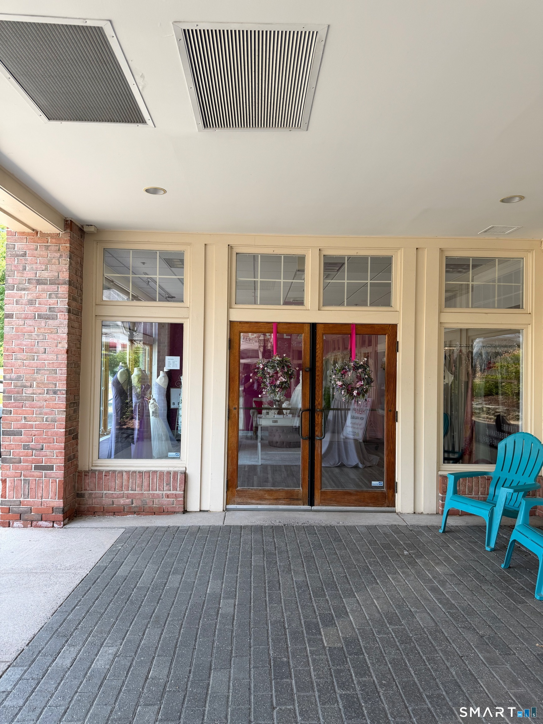 51 East Main Street Avon CT 06001