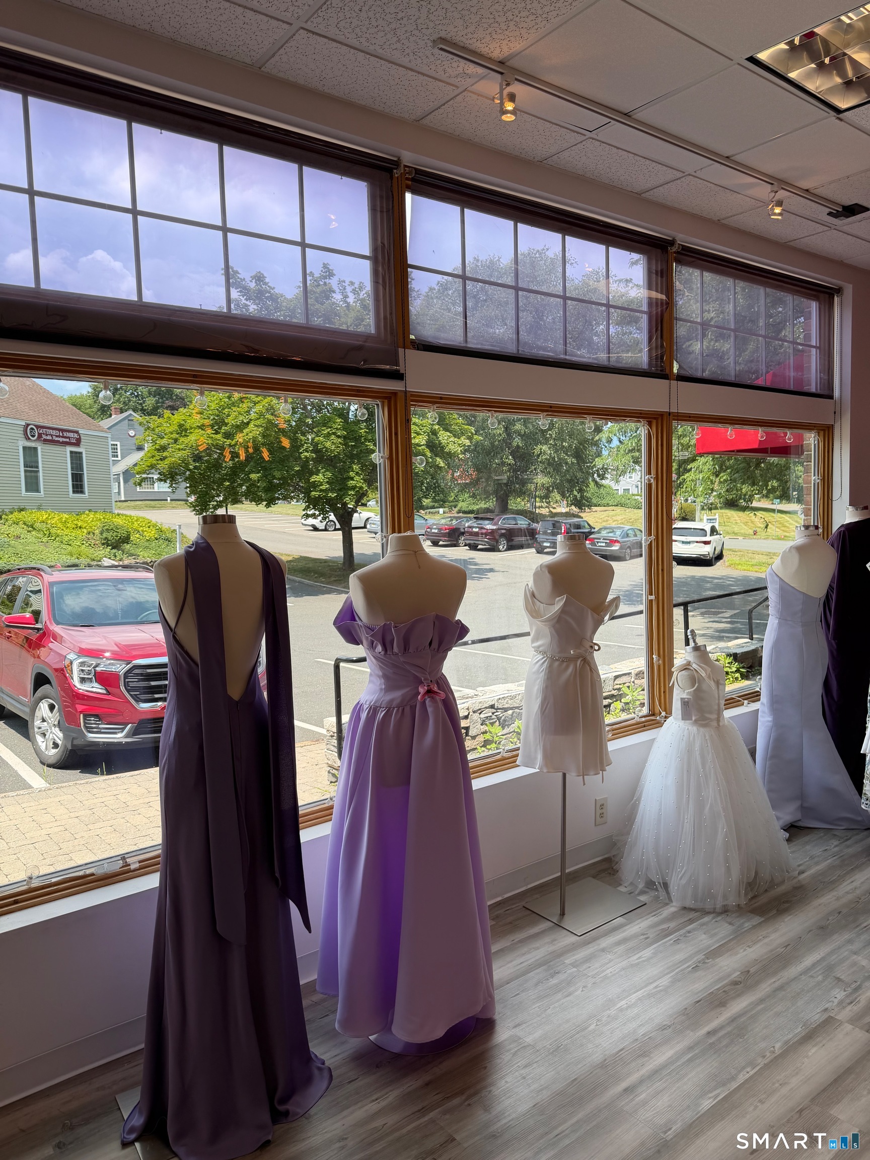 51 East Main Street Avon CT 06001