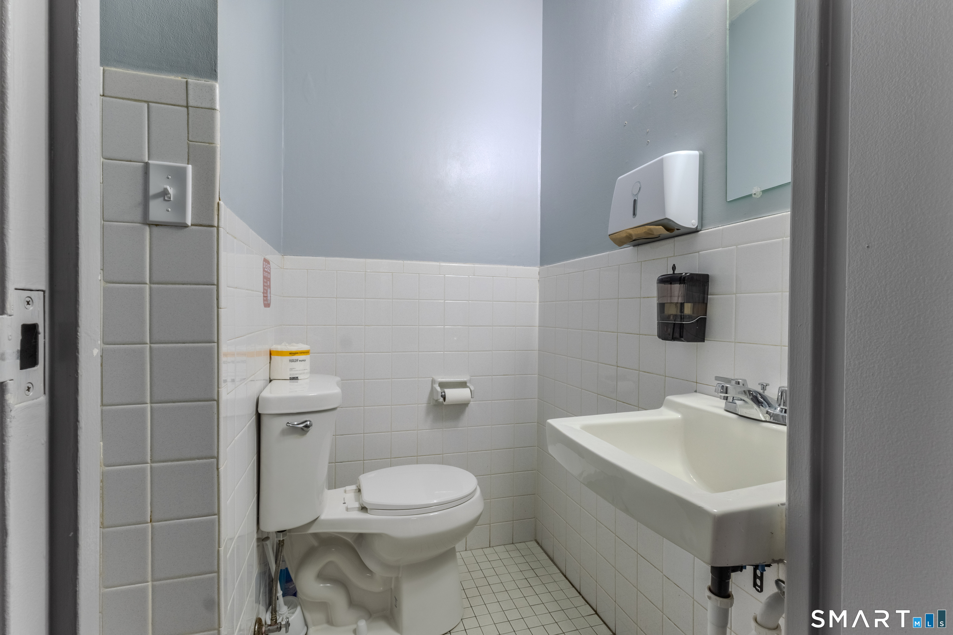 1389 West Main Street Waterbury CT 06708