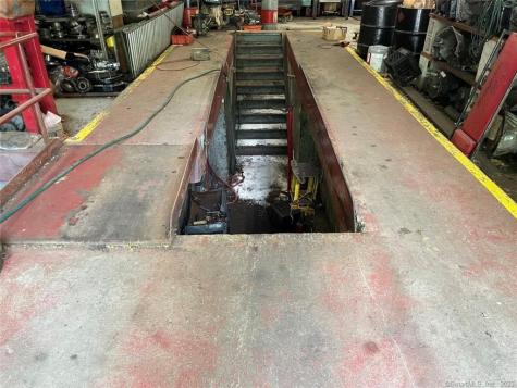 26 Newtown Road Danbury CT 06810