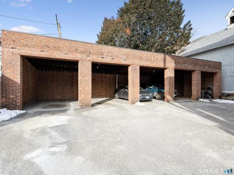 21 Holmes Avenue Waterbury CT 06710