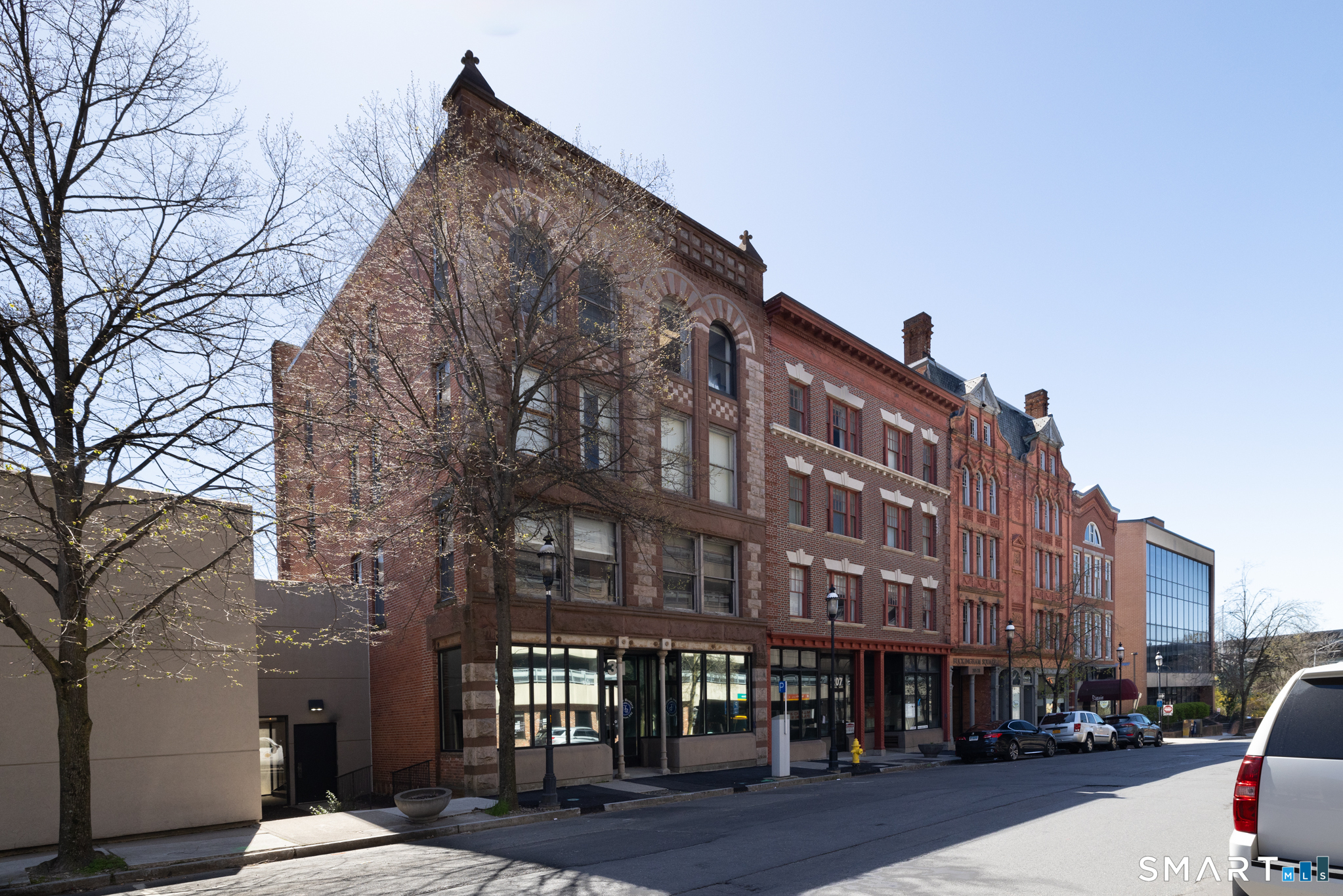 207 Bank Street Waterbury CT 06702