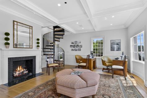 656 Harbor Road Fairfield CT 06890