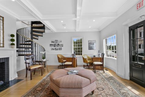 656 Harbor Road Fairfield CT 06890