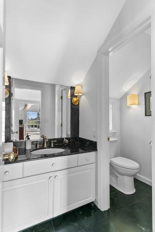 656 Harbor Road Fairfield CT 06890
