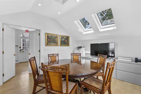 656 Harbor Road Fairfield CT 06890