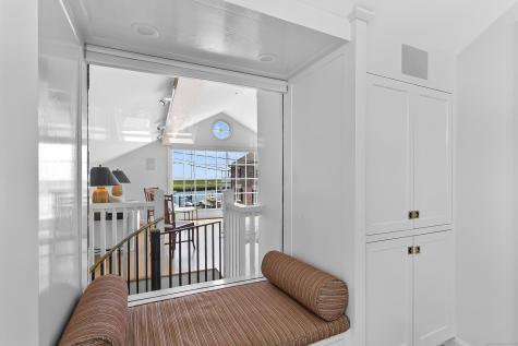 656 Harbor Road Fairfield CT 06890