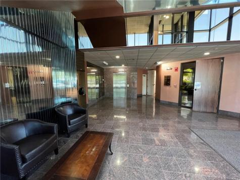 5 Shaws Cove New London CT 06320