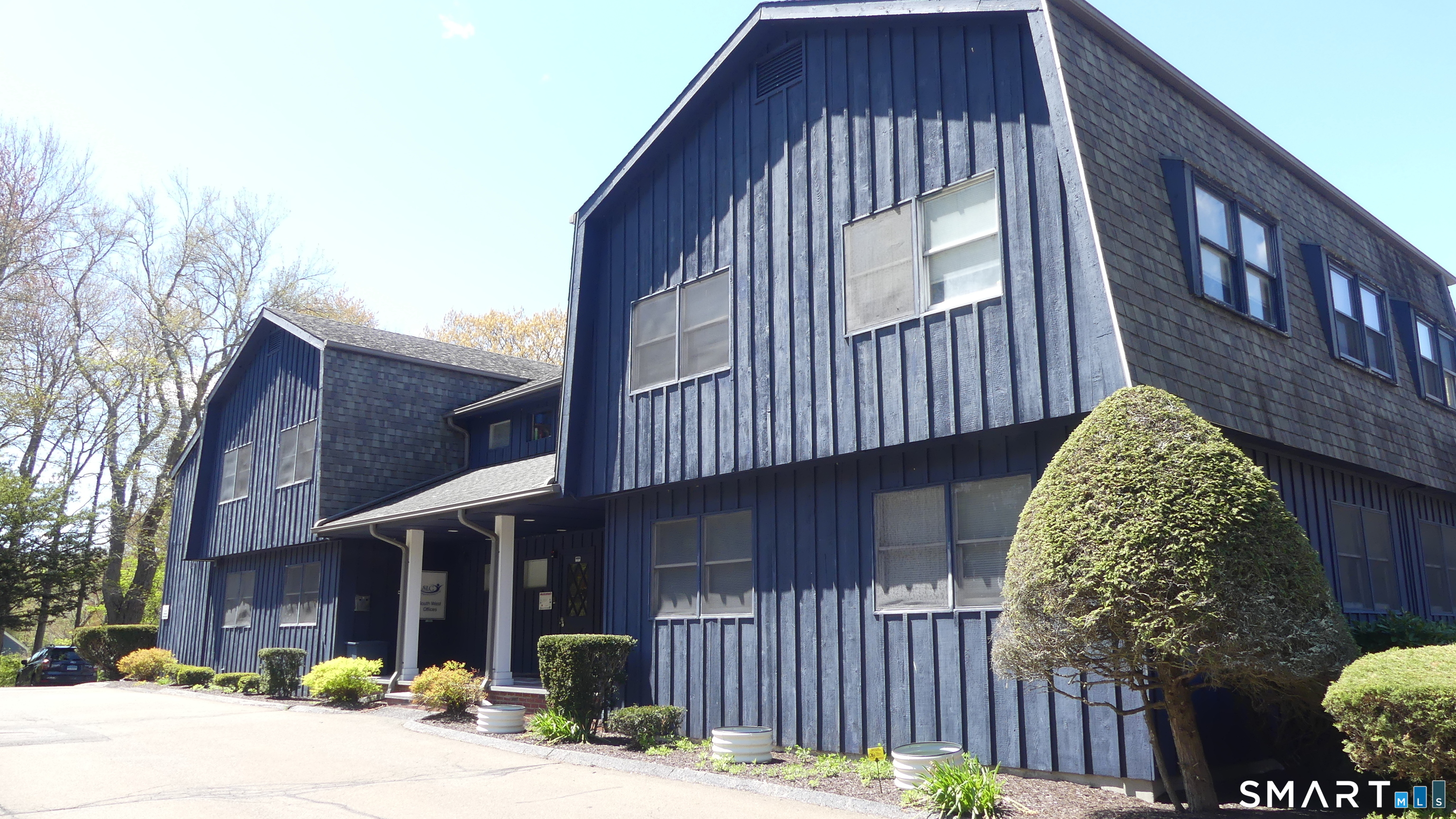 23 Amity Road Bethany CT 06524
